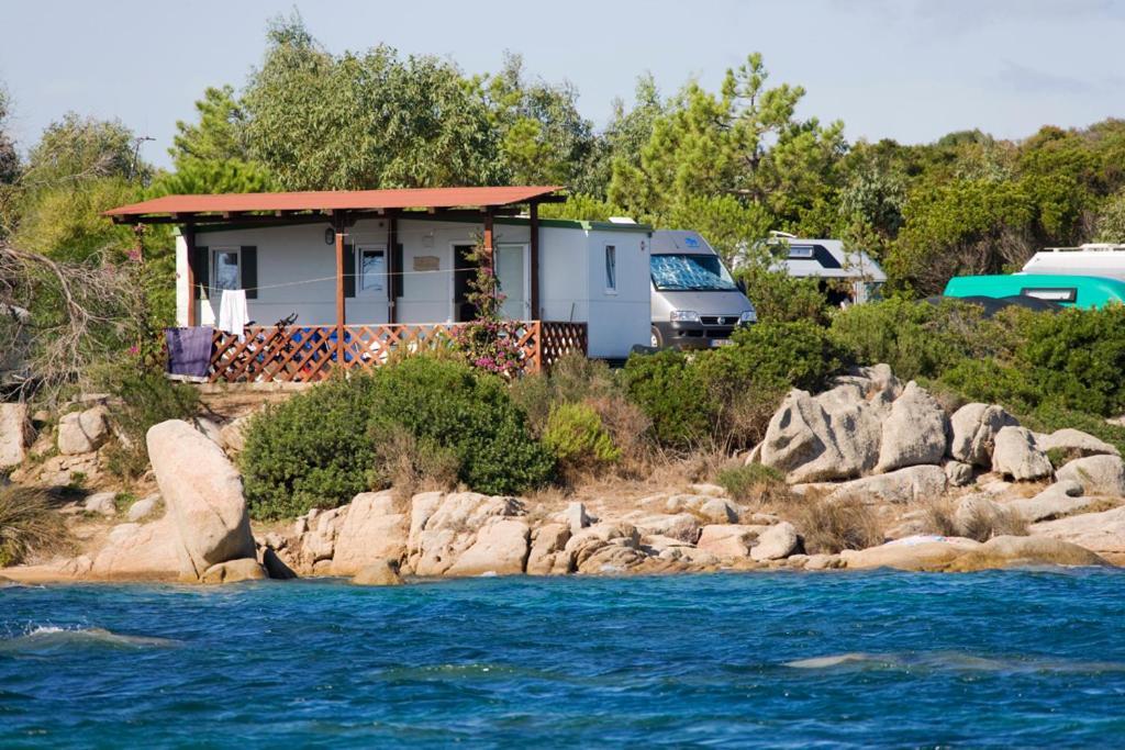 Camping Baia Saraceno Hotel Palau Værelse billede